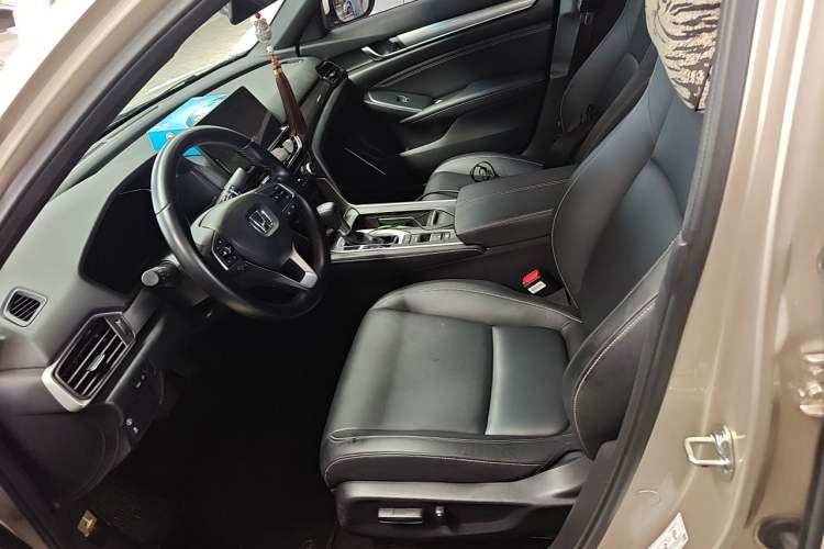 Used Honda Inspire 2022 260TURBO Elegant Edition Left Front Seat