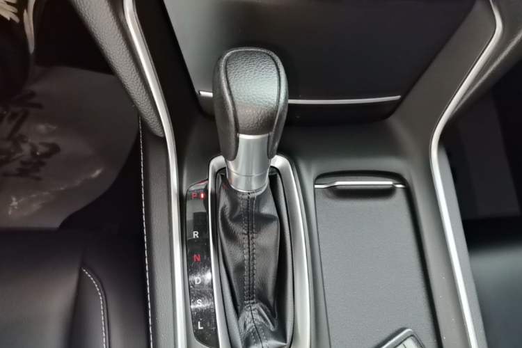 Used Honda Inspire 2022 260TURBO Elegant Edition Gear Lever