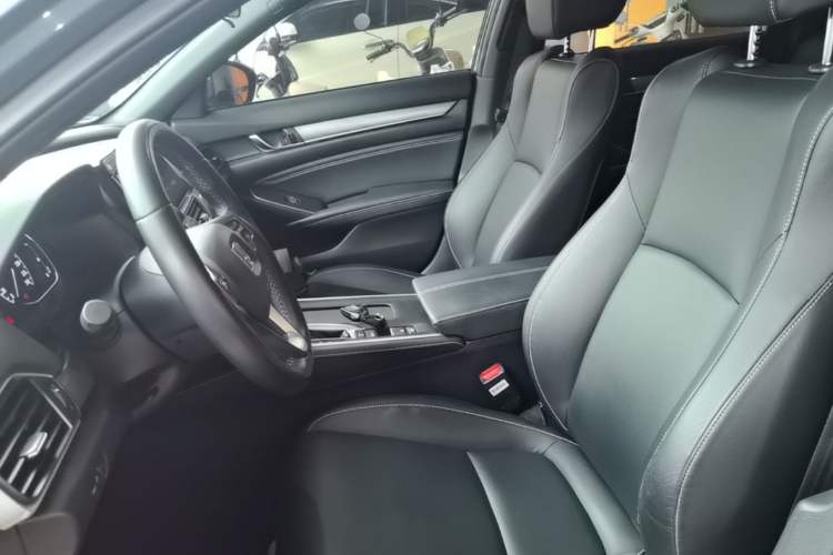 Used Honda Inspire 2022 260TURBO Elegant Edition Left Front Seat