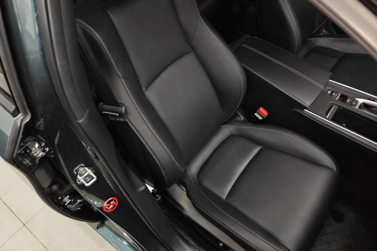 Used Honda Inspire 2022 260TURBO Elegant Edition Right Front Seat