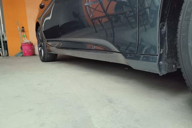 Used Honda Inspire 2022 260TURBO Elegant Edition Right Side Sill