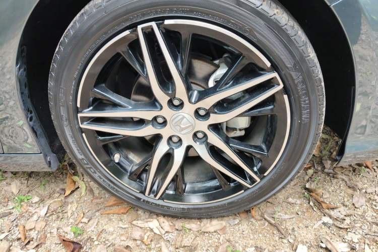 Used Honda Inspire 2022 260TURBO Jingyue Version Right Front Wheel Hub