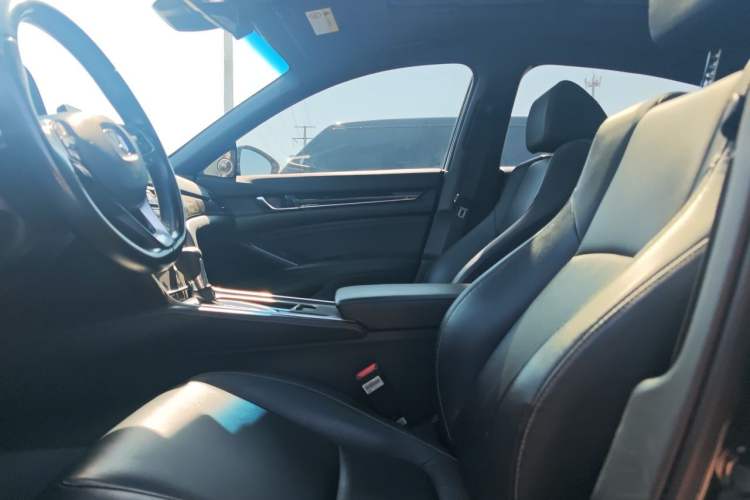 Used Honda Inspire 2022 260TURBO Elegant Edition Left Front Seat