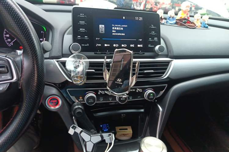 Used Honda Inspire 2022 Rui Hybrid 2.0L Jingzhi Edition Audio And AC Panel