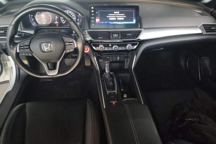 Used Honda Inspire 2022 260TURBO Elegant Edition Center Console