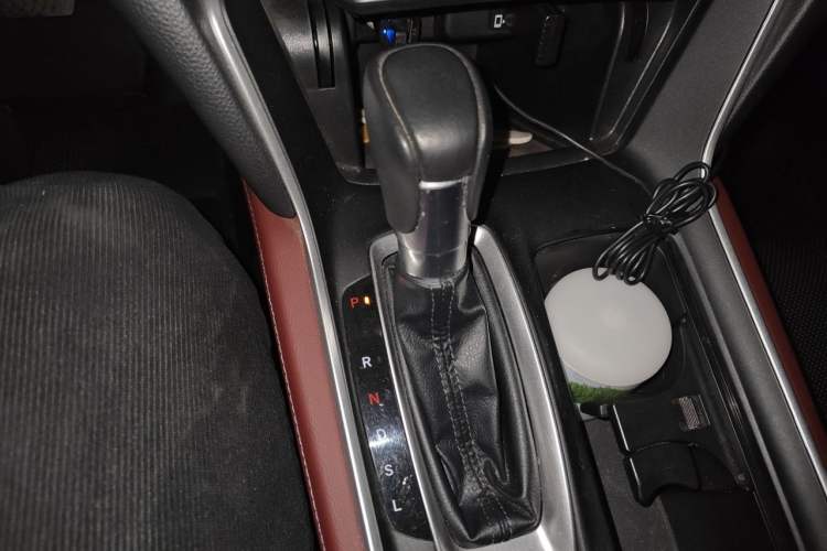 Used Honda Inspire 2022 260TURBO Jingyue Version Gear Lever