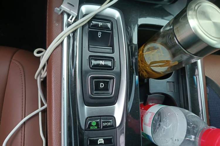 Used Honda Inspire 2022 Rui Hybrid 2.0L Jingzhi Edition Gear Lever