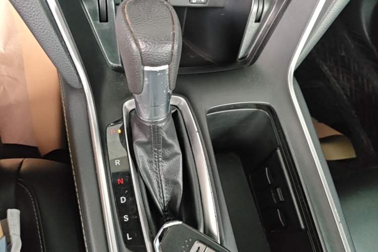Used Honda Inspire 2022 260TURBO Elegant Edition Gear Lever