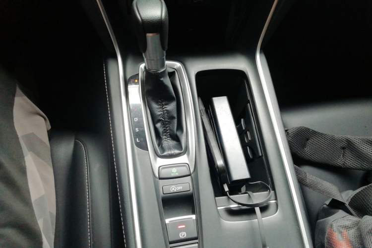 Used Honda Inspire 2022 260TURBO Elegant Edition Gear Lever