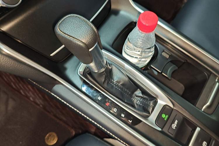 Used Honda Inspire 2022 260TURBO Elegant Edition Gear Lever
