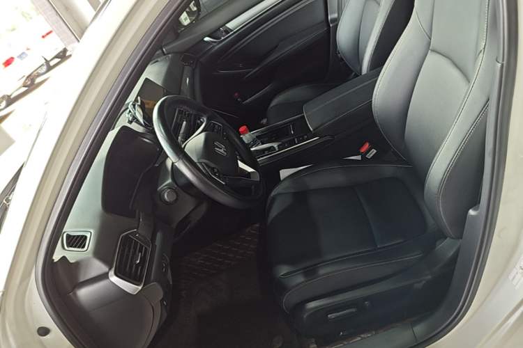 Used Honda Inspire 2022 260TURBO Elegant Edition Left Front Seat