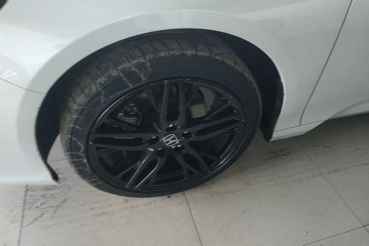Used Honda Inspire 2022 Lingpai Hybrid 2.0L Pure Elegant Edition Left Front Wheel Hub