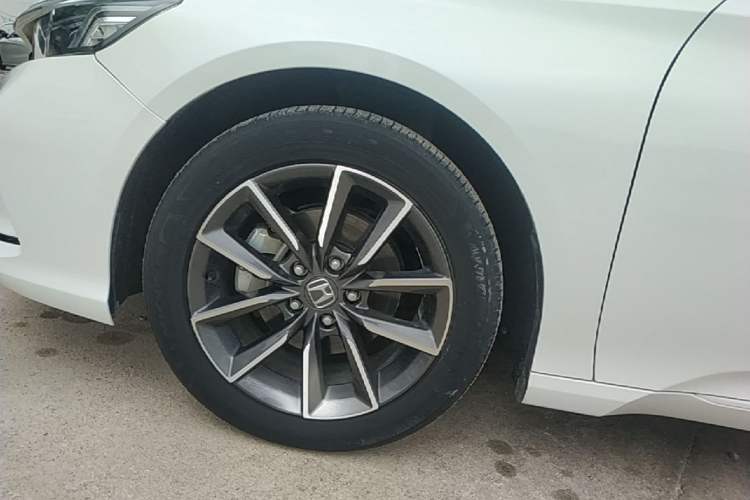 Used Honda Inspire 2022 260TURBO Elegant Edition Left Front Wheel Hub