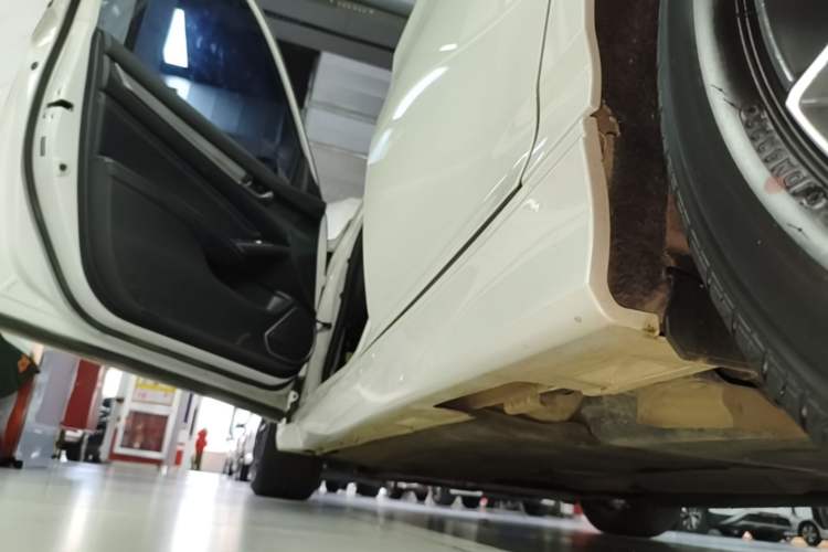 Used Honda Inspire 2022 260TURBO Elegant Edition Left Side Sill