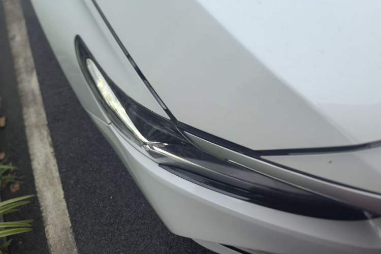 Used Honda Inspire 2022 260TURBO Elegant Edition Right Front Headlight