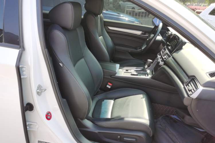 Used Honda Inspire 2022 260TURBO Elegant Edition Right Front Seat
