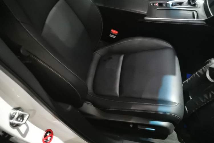 Used Honda Inspire 2022 260TURBO Elegant Edition Right Front Seat