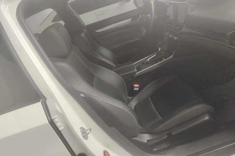 Used Honda Inspire 2022 260TURBO Elegant Edition Right Front Seat