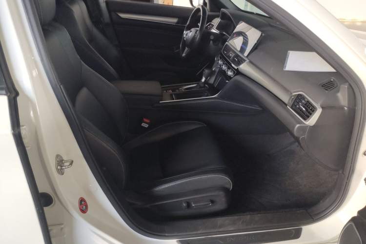 Used Honda Inspire 2022 260TURBO Elegant Edition Right Front Seat