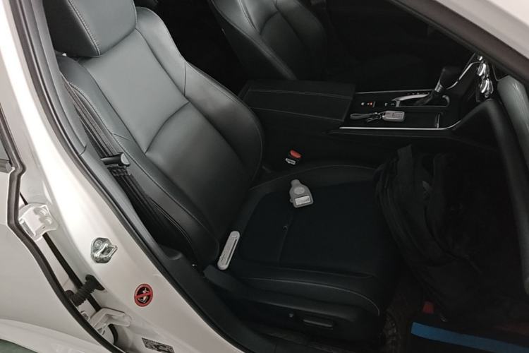 Used Honda Inspire 2022 260TURBO Elegant Edition Right Front Seat