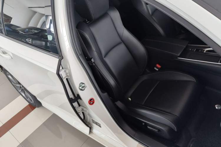 Used Honda Inspire 2022 260TURBO Elegant Edition Right Front Seat