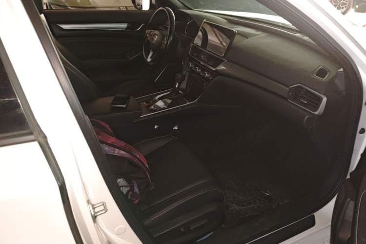 Used Honda Inspire 2022 260TURBO Elegant Edition Right Front Seat