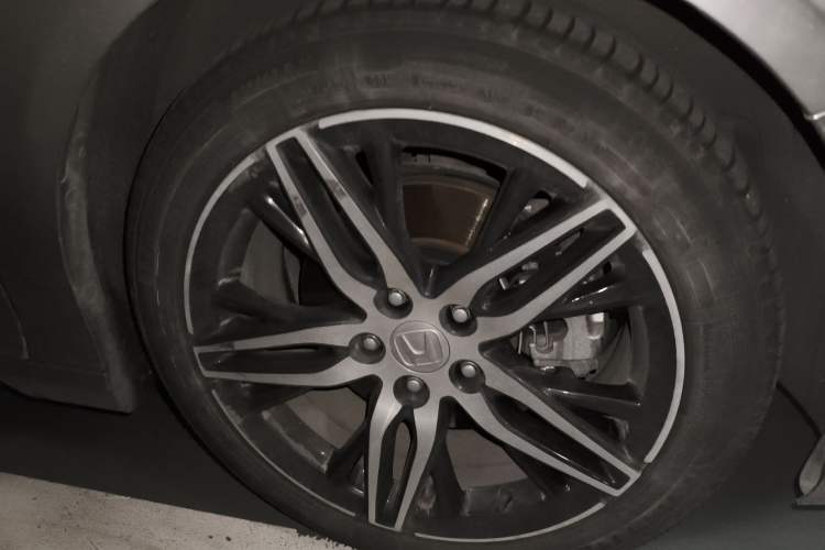 Used Honda Inspire 2022 Xing·Hybrid 2.0L Pure Edition Right Front Wheel Hub