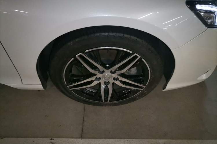 Used Honda Inspire 2022 Xing·Hybrid 2.0L Pure Edition Right Front Wheel Hub