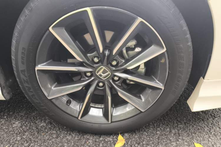 Used Honda Inspire 2022 260TURBO Elegant Edition Right Front Wheel Hub