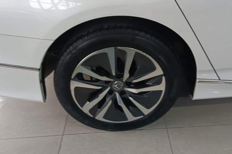 Used Honda Inspire 2022 Lingpai Hybrid 2.0L Pure Elegant Edition Right Rear Wheel Hub