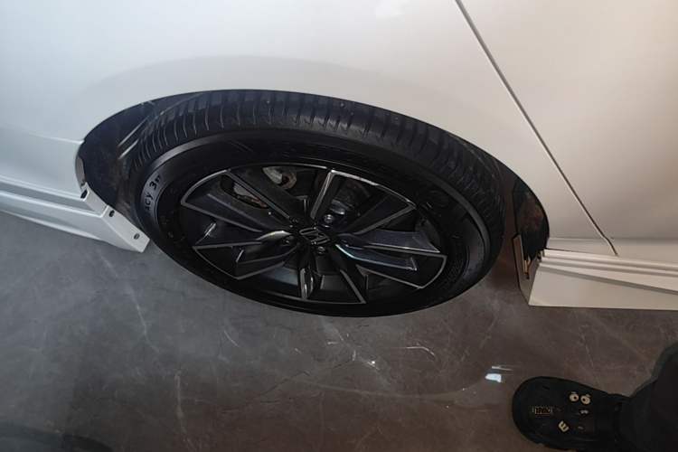 Used Honda Inspire 2022 260TURBO Elegant Edition Right Rear Wheel Hub
