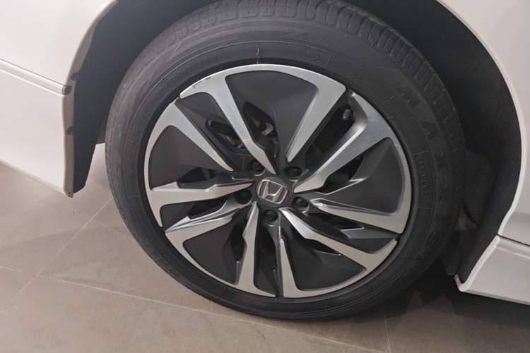 Used Honda Inspire 2022 Lingpai Hybrid 2.0L Pure Elegant Edition Right Rear Wheel Hub