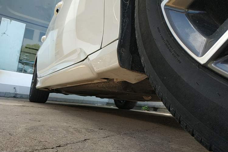 Used Honda Inspire 2022 260TURBO Elegant Edition Right Side Sill