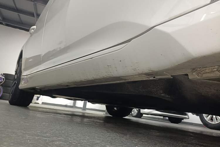 Used Honda Inspire 2022 260TURBO Elegant Edition Right Side Sill