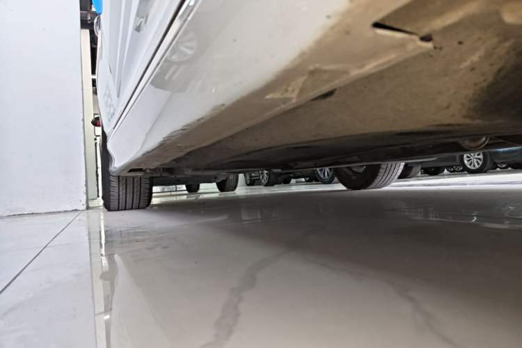 Used Honda Inspire 2022 260TURBO Elegant Edition Right Side Sill