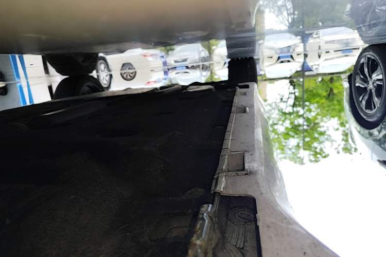 Used Honda Inspire 2022 Rui Hybrid 2.0L Jingzhi Edition Right Side Sill