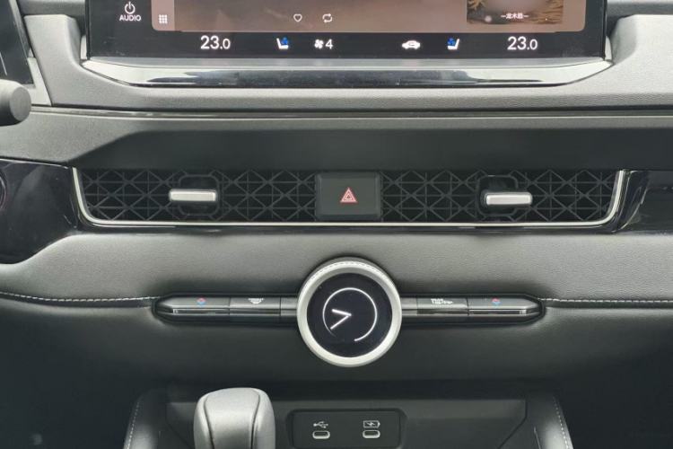 Used Honda Inspire 2023 260TURBO Elite Edition Audio And AC Panel