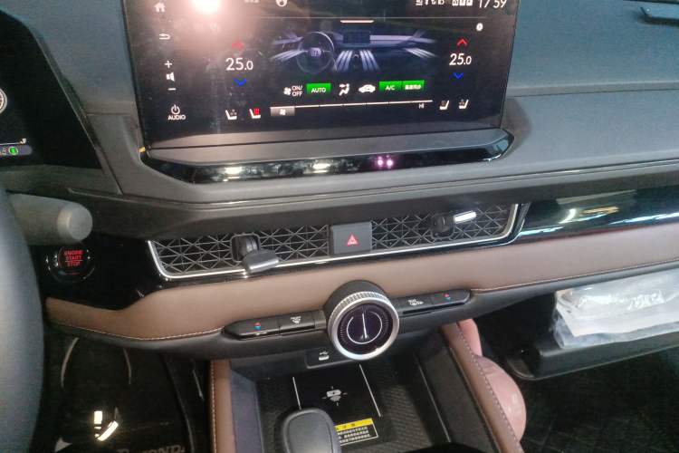 Used Honda Inspire 2023 260TURBO Elite Edition Audio And AC Panel