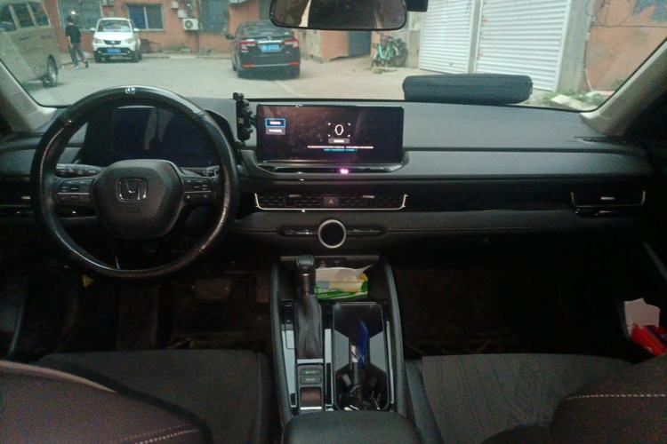 Used Honda Inspire 2023 260TURBO Deluxe Edition Center Console