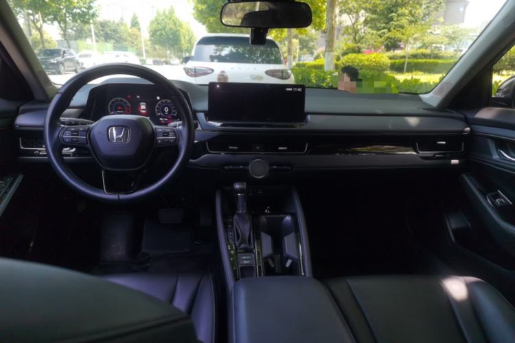 Used Honda Inspire 2023 260TURBO Deluxe Edition Center Console