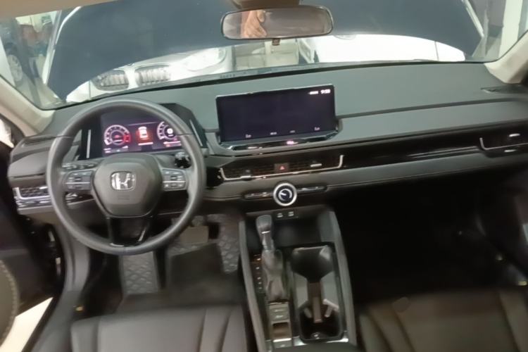 Used Honda Inspire 2023 260TURBO Deluxe Edition Center Console