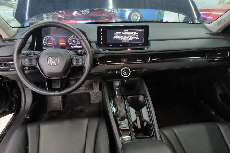 Used Honda Inspire 2023 260TURBO Deluxe Edition Center Console