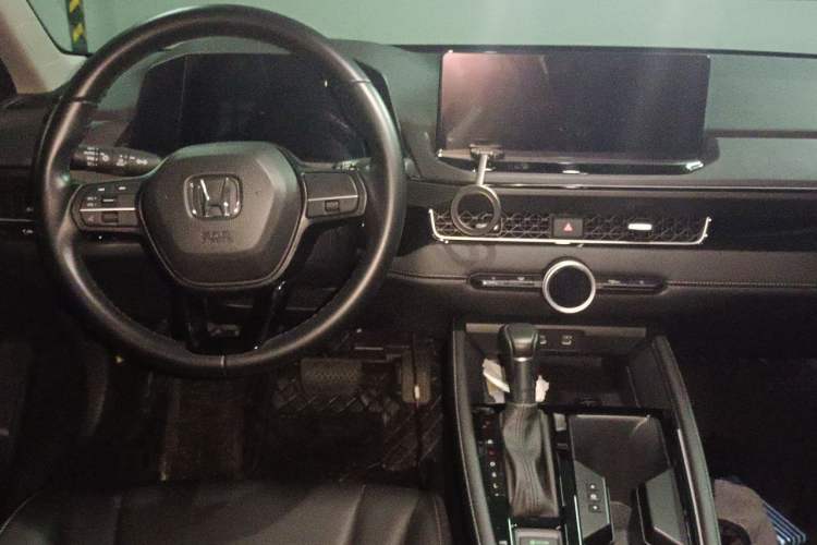 Used Honda Inspire 2023 260TURBO Elegant Edition Center Console
