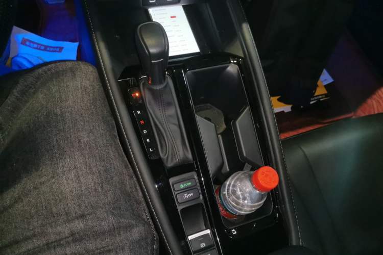 Used Honda Inspire 2023 260TURBO Deluxe Edition Gear Lever