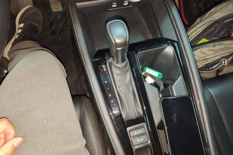 Used Honda Inspire 2023 260TURBO Deluxe Edition Gear Lever