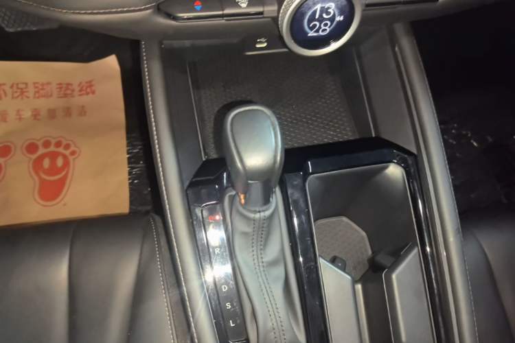 Used Honda Inspire 2023 260TURBO Deluxe Edition Gear Lever