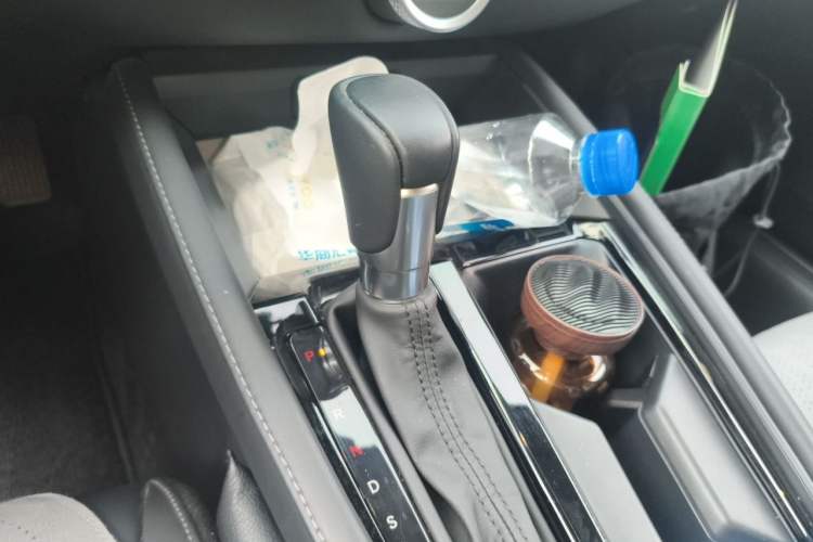 Used Honda Inspire 2023 260TURBO Deluxe Edition Gear Lever
