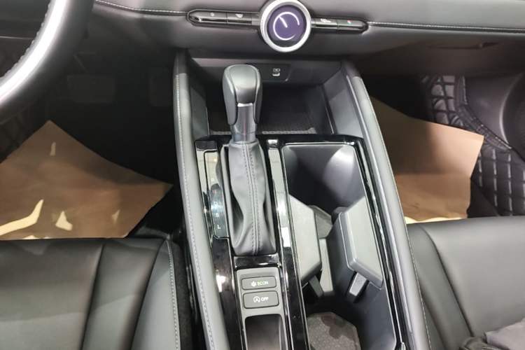 Used Honda Inspire 2023 260TURBO Deluxe Edition Gear Lever