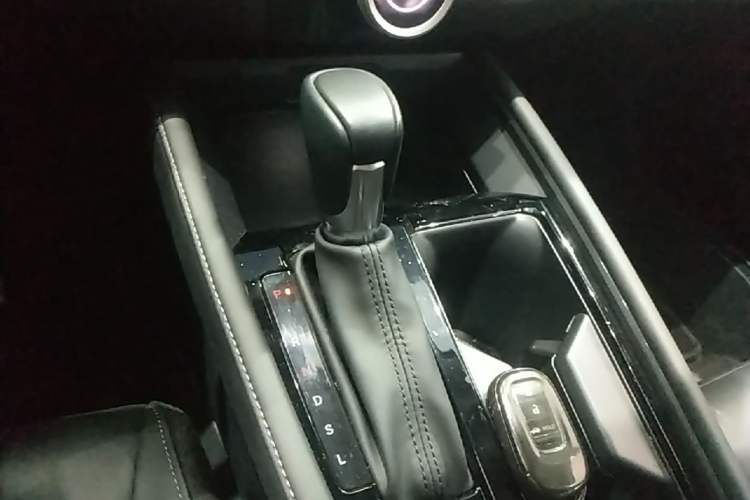 Used Honda Inspire 2023 260TURBO Deluxe Edition Gear Lever