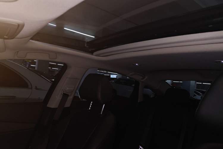 Used Honda Inspire 2023 260TURBO Deluxe Edition Headliner